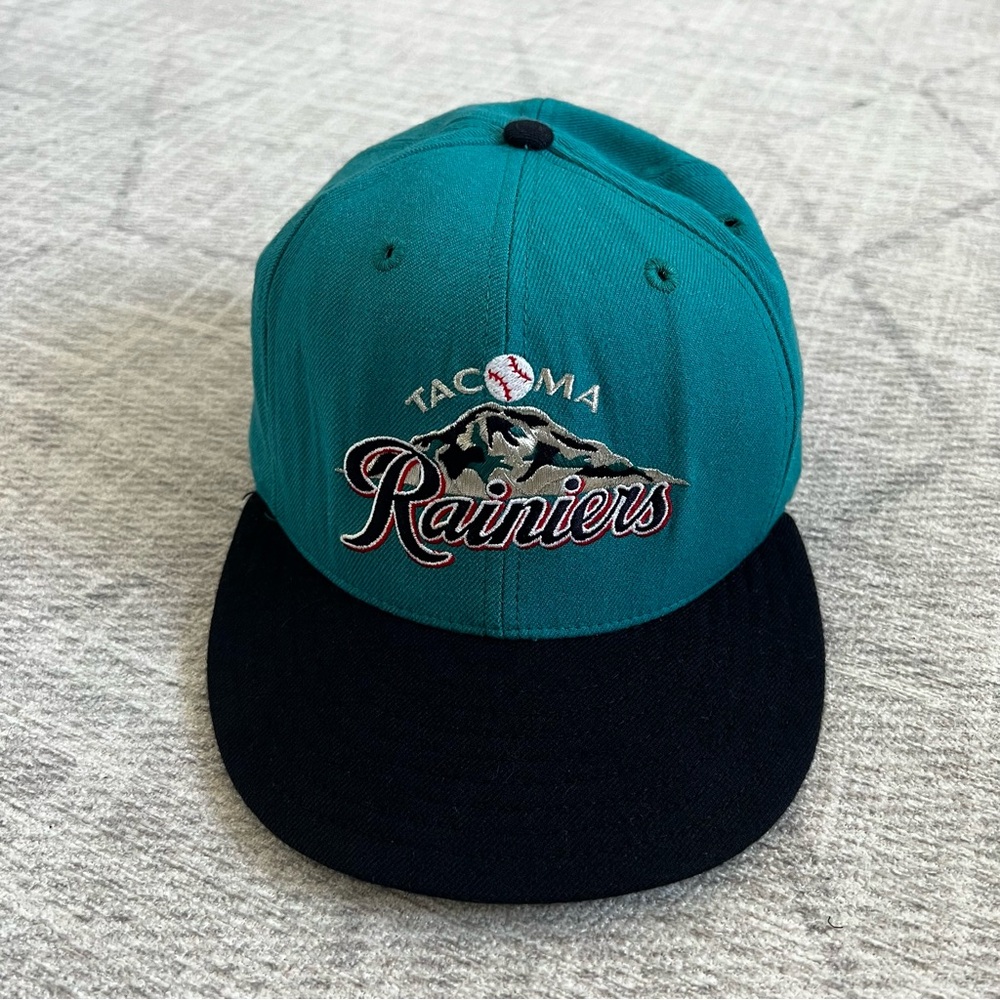 Vintage 1990s New Era Minor League Baseball Tacoma Rainiers 7 1/8 100% Wool Hat